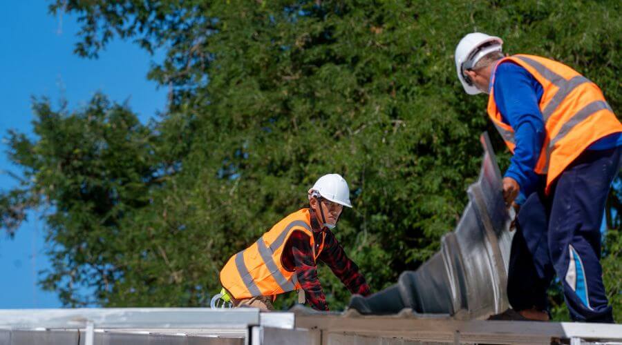 Professional gutter cleaning in Butternut, WI